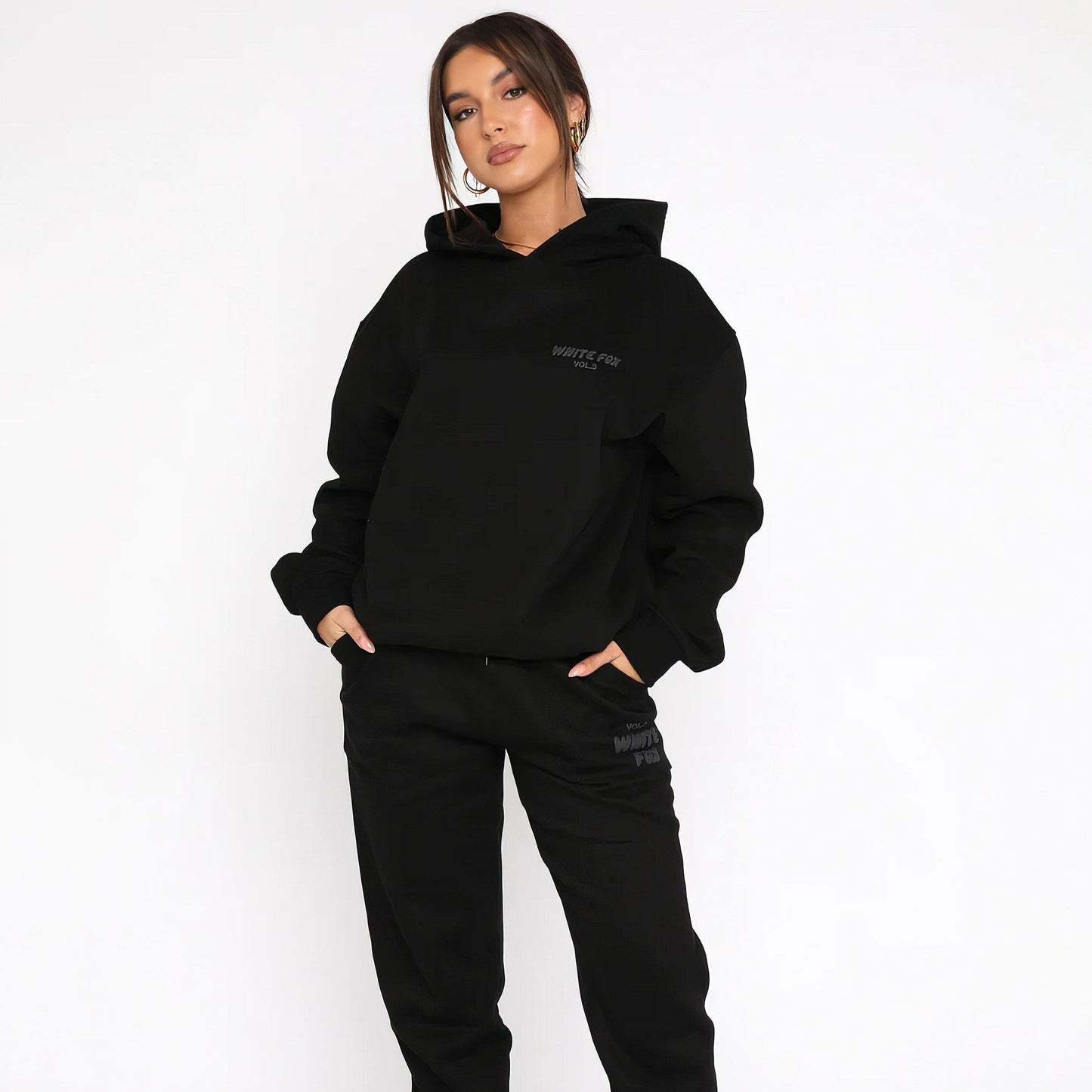 WhiteFox Set – Women’s Two-Piece Hoodie & Pants Tracksuit