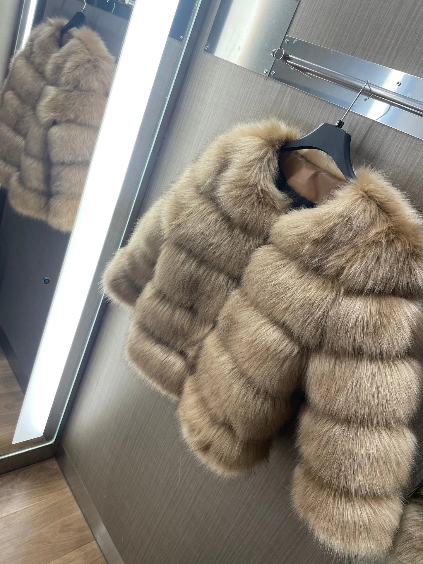Aurie | Women’s Luxurious Faux Fur Coat